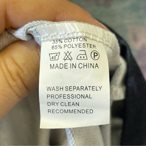 Watercolor Long Sleeve Shirt Thicker Material. Size XL. Excellent condition! - Picture 4 of 5